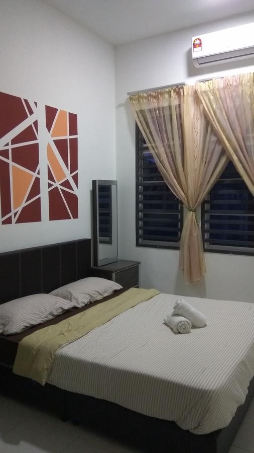 The Eleven Guest House Kampong Tanjong  Екстер'єр фото